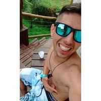 Victor Dorta的照片