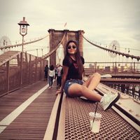 Annel Mussylmanbek的照片