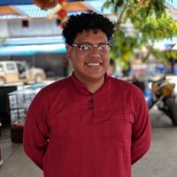 Roberto Larios's Photo