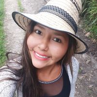 malu  tapia的照片