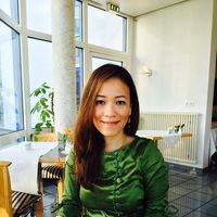 nauly Nainggolan's Photo