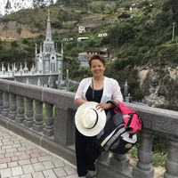 Angela Ola-0's Photo