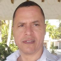 Cesar Gonzalez的照片