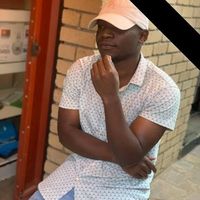 Admire Mapenza的照片