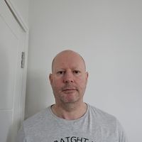 Ross Hughes的照片