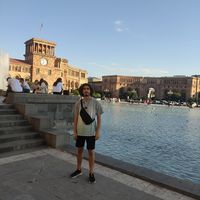 Fotos de Farbod Mosharrafi