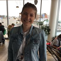 Madeleine Volland的照片