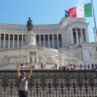 Diego Cervantes的照片