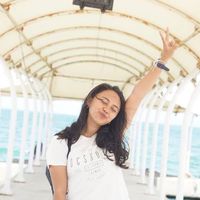 Photos de Resti Tyara Sari