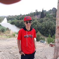 Ilyass Eliya的照片