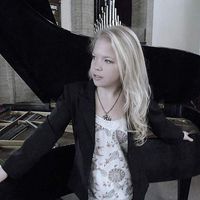 Caroline Henry's Photo