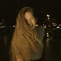 Julie Van den Enden's Photo