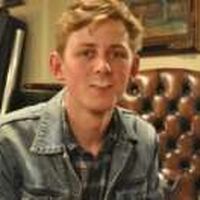 Zachary Kasun的照片