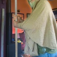 Michael Laughing Wolf Wearing的照片