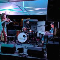 Lion Stoodt的照片