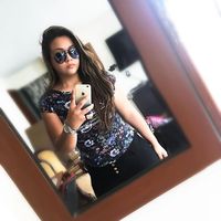 Lady Johanna Avellaneda的照片