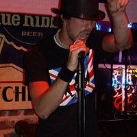 John Knowles的照片