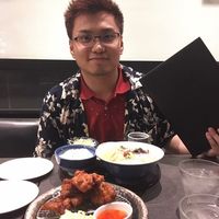 Hiroya Tonoshita的照片