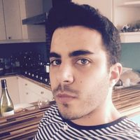 Amine Laroussi的照片