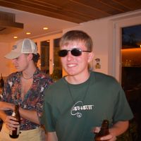 Mikel Stratmann的照片